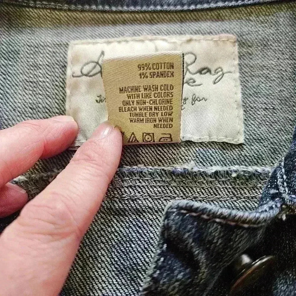 American Rag Dark Wash Distressed Denim/ Jean Jacket, Size Large - Picture 7 of 7